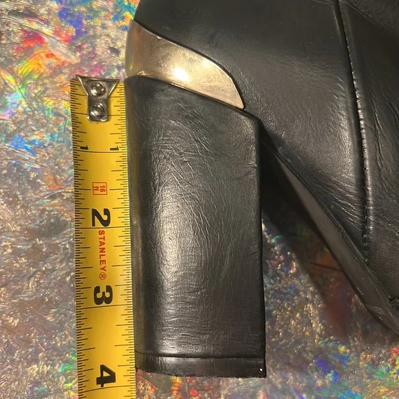 Jeffrey Campbell boots with Gold buckles. Size 7. Excellent condition! - Picture 14 of 14